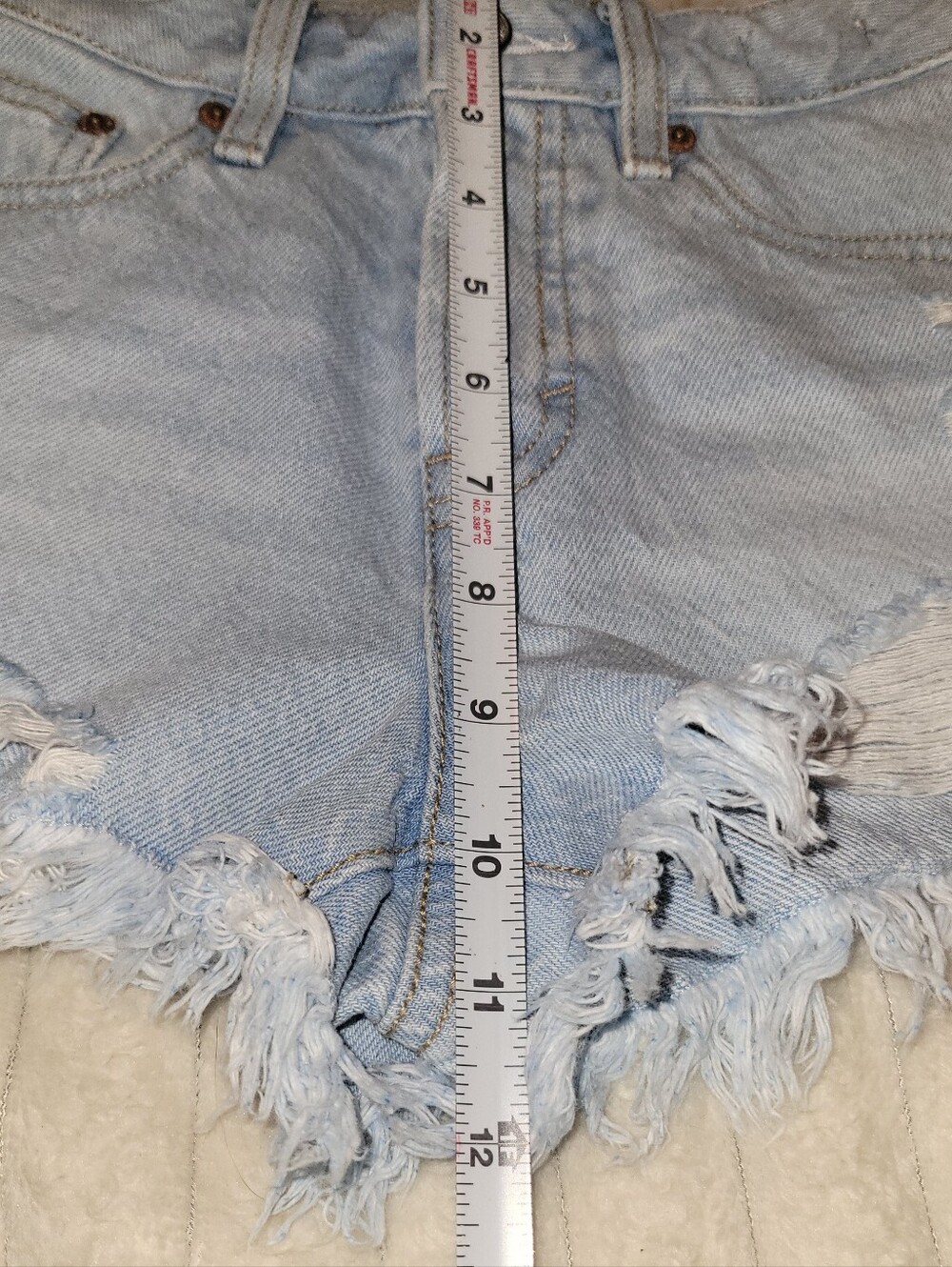PacSun Ivy High Rise Festival Shorts Womens 22 Light Wash Distressed Raw Hem NWT - Picture 3 of 5